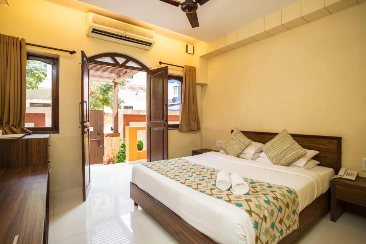 Holiday Goa Hotell Arpora Eksteriør bilde